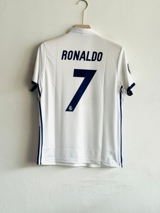 Real Madrid Vintage 2016-17 Home Kit - Regular fit