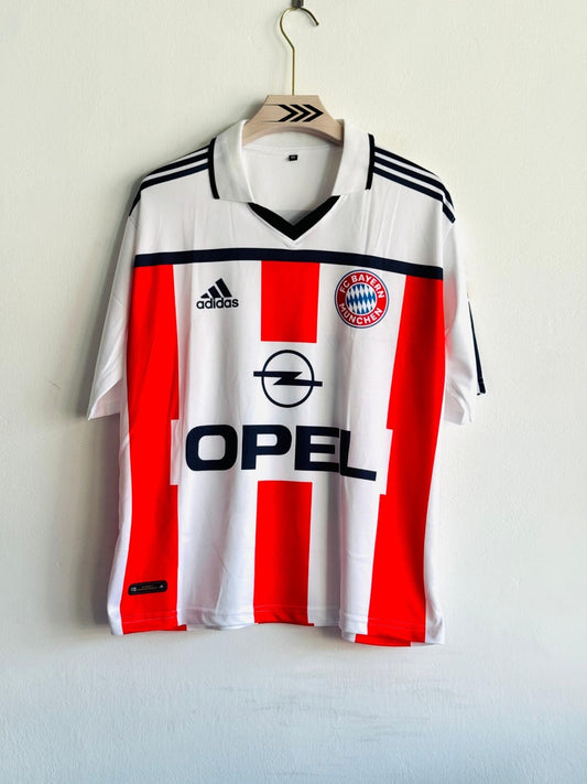 Bayern Munich 00/01 Away Kit – Matthäus | Vintage, Unisex, Regular Fit